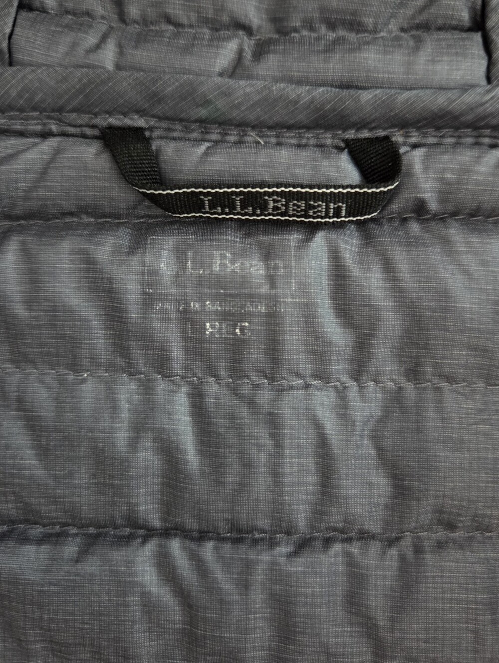 L.L. Bean Gray Ultralight 850 Down Sweater Coat Hooded Womens Size Large Regular - Picture 10 of 12